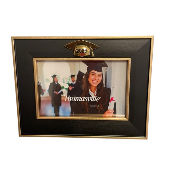 Thomasville Black and Gold Graduation 2025 Photo Frame 6"X4" - Picture 4 of 5